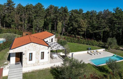 Einzigartiges Steinhaus mit Privatpool, großem Garten, Grill, Liegen - Foto 4