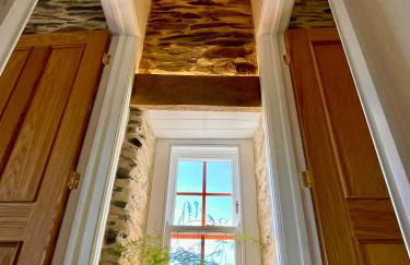 Unique Retreat - 2 bedroom cliff top cottage with large terrace - Photo 15