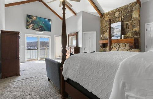 Lakefront Home w/ Private Dock, Slip, Kayaks & Paddleboards at the 7mm - Foto 34