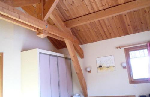 Charmant 2 Pièces + Coin Montagne - Parking Privé, WiFi, Proche Pistes - FR-1-762-31 - Foto 16