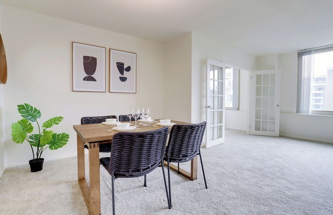 Apartment in the Heart of Crystal City - Photo 14