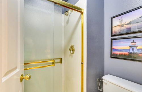 Spacious Family Home with Deck and Yard in Littleton! - Foto 17