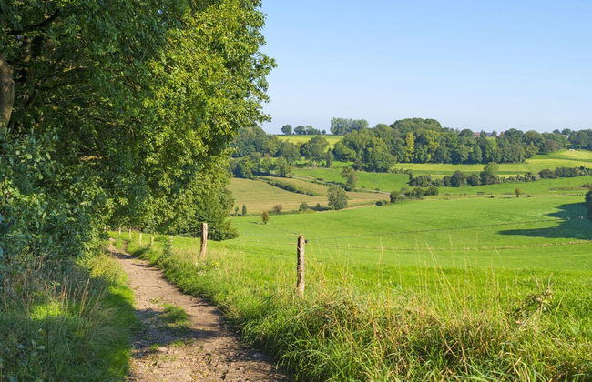 Charming Retreat for Your Escape - Photo 40