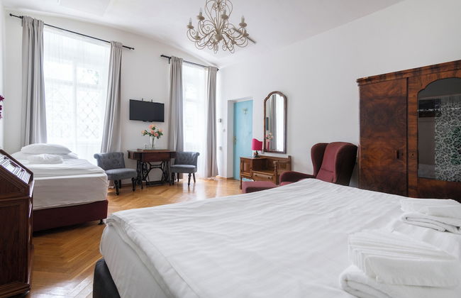 Prague Siesta Apartments - Photo 40