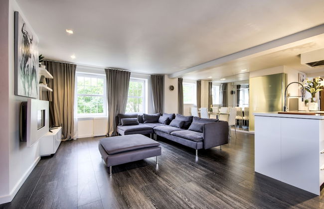 Luxury Modern Penthouse Private Rooftop - Photo 17