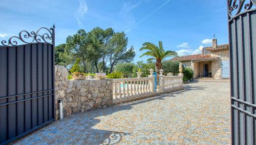 Gîte LES PINS climatisé piscine jardin parking - Foto 3