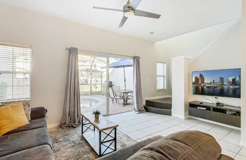 Cozy Townhouse with Private Pool in Kissimmee - Photo 34