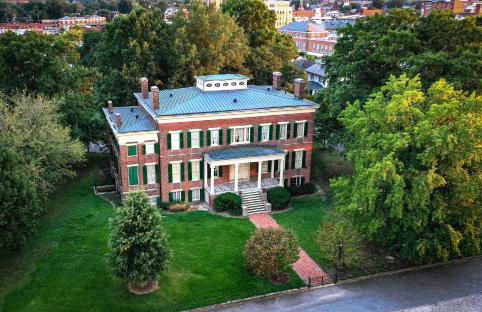 Fenced Yard, Swing Set Pawfect for Family and Dogs! - Foto 60