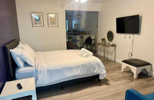 Sunny Miami Beach Getaway , Steps from the Ocean! - Foto 17