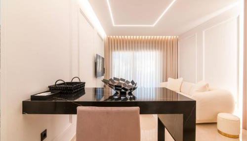 N K Suite - Design Boutique Stay with City view - Foto 3