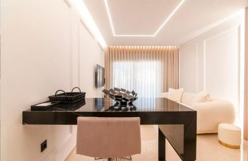 N K Suite - Design Boutique Stay with City view - Foto 3