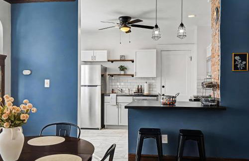 Modern & Cozy 2BR Retreat Near West Blvd - Foto 19