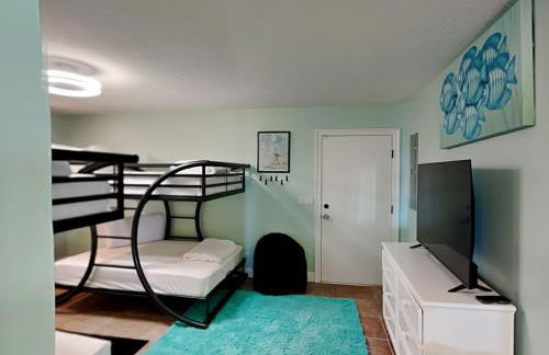 Lion On The Beach - Photo 14