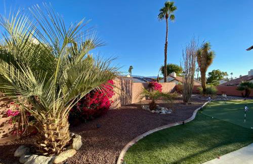 Indian Wells Resort Home with Private Saltwater Pool - Foto 31