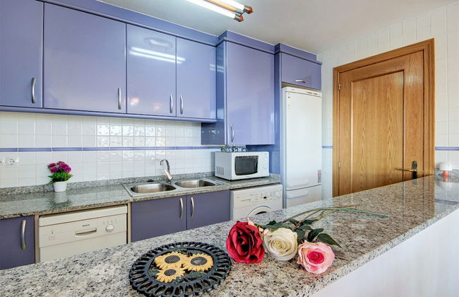 Apartment With Scenic View - Photo 6