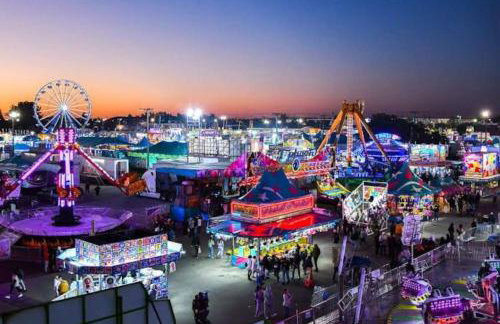 Master Bedroom w Pvt Bath in shared home - Foto 41