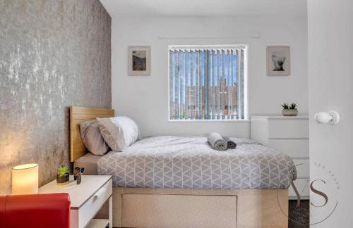 Modern 3BR Home in 9 Anson Rd Near Sandwell Hospital with Garden and Free Parking - Foto 43