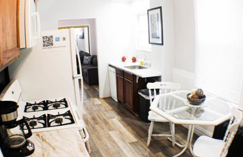 2 BR - Off Street Parking - Amazing View Nearby - Foto 3