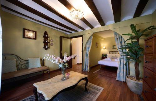 Historic Haven by Fidalsa - Photo 3