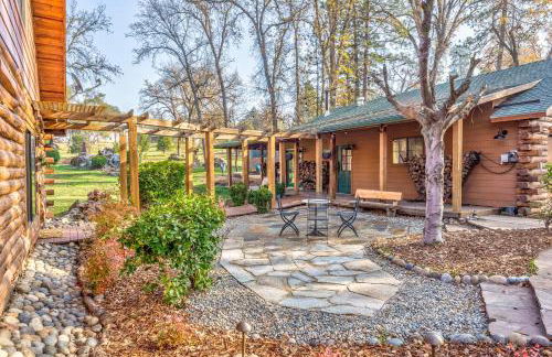 Log Cabin sleeps 20 with hot tub, EV Charger, firepit - Foto 16