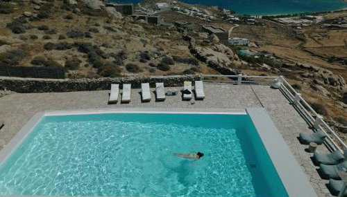 Mykonos Supreme Comfort Suites & Villas - Foto 2, sunbed