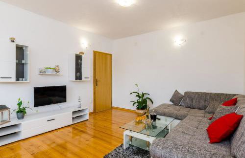 Apartment & Rooms Ma din - One Bedroom Apartment with Balcony and Sea View - Foto 8