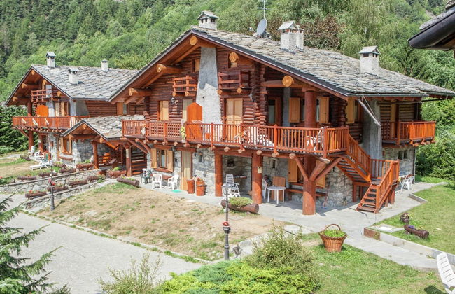 Chalet in Antey-saint-andre With Mountain Views - Foto 23