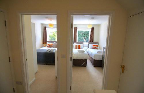 AmberBlue@Epsom - Photo 45