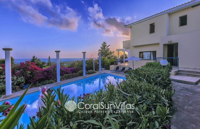 Wonderful Quiet Area, Completely Privacy, Large Private Pool, Colourful Garden - Foto 31