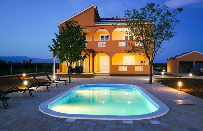 Holiday Home in Prkos With Private Pool - Foto 29