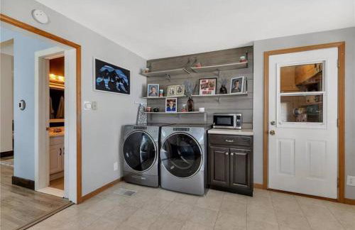 Over 200' of Shoreline on Foot Lake!! Great Fishing Year Round! - Foto 13