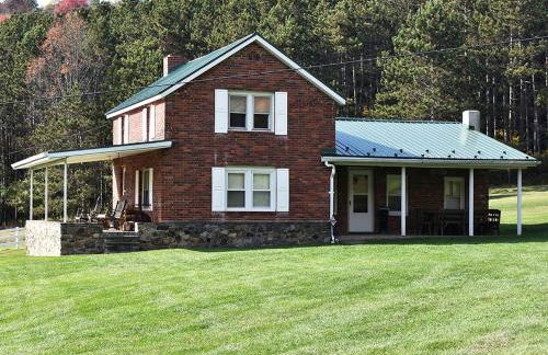 Charming Cabin on 1,000-Acre Farm in Westfield, Pennsylvania - Foto 1