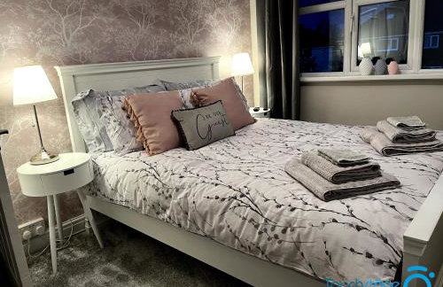 Stylish Cosy Home - M42, Airport, NEC & Train St - Photo 5