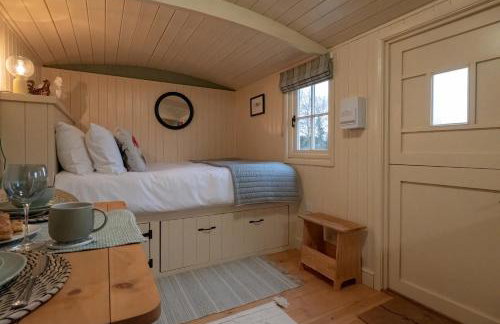 Shepherdshut-hot Tub-cotswolds-petfriendly - Photo 9