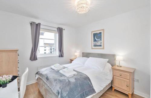 GuestReady - Stylish Apt w/ Parking near Edinburgh - Photo 31