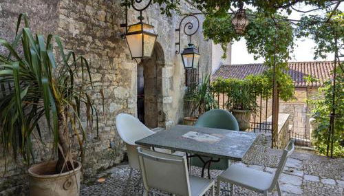 Prieuré restauré avec jardin, charme ancien et commodités modernes, près de l’église à Beaulieu - FR-1-653-145 - Foto 5