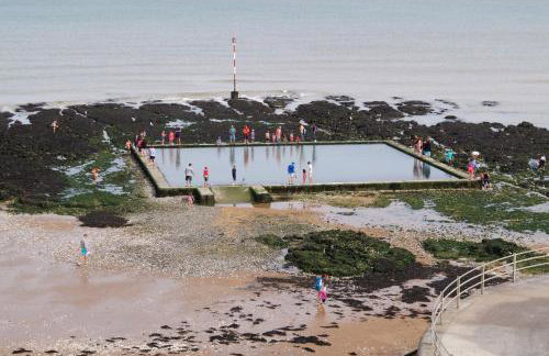 Viking Villa - Photo 16