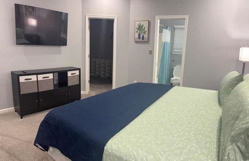 Spacious Home with First Floor King Bed - Foto 9