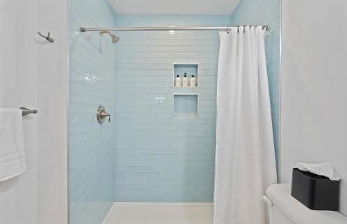 Cuttyhunk Waterfront - Private Beach & Patio - Foto 17