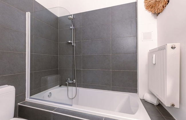 Comfy 1-bedroom Apartment With Side Seaview - Foto 35