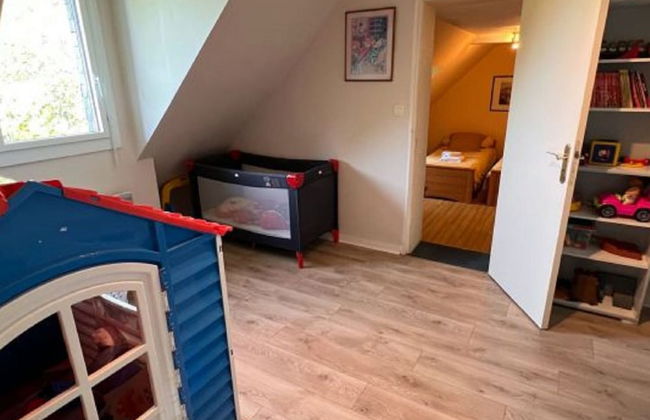 Pleasant Holiday Home With Garden - Foto 8