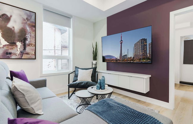 Elegant Suite—Near Kensington Market, Sleeps 8 - Foto 18