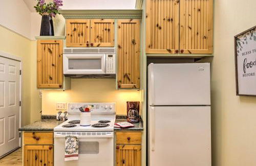 Near Ice Fishing and Snowmobiling Frankfort Home - Foto 12