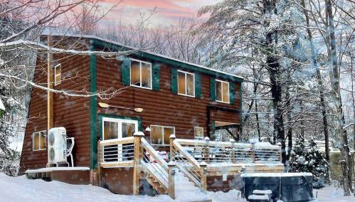 Cabin w Hot tub, 24 acres, 30 min to Gore, MtnView - Foto 3