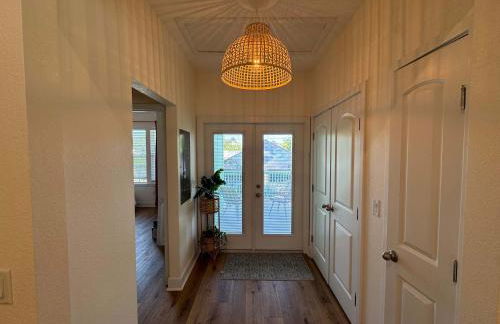 The Orange Blossom Suite Near UF Shands D-town - Photo 32