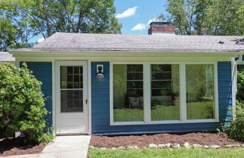 Dog Friendly Lakeside Escape with Hammock and Fire Pit - Foto 3