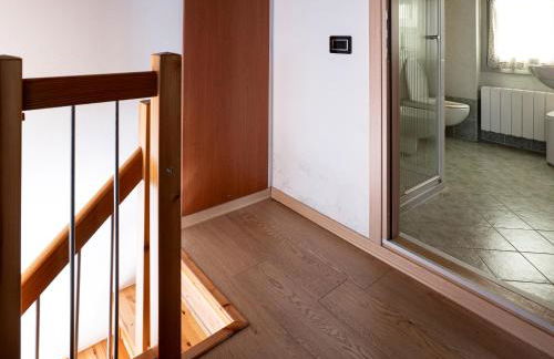 EnjoyIseoLake - La Villetta - Casa vacanze perfetta con giardino, vista lago e piscina - Photo 17