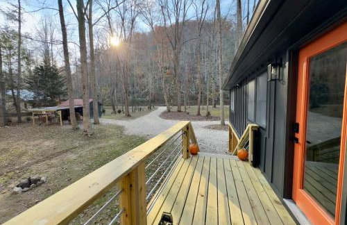 Cozy Creekside cabin- 35m to Boone - Photo 36