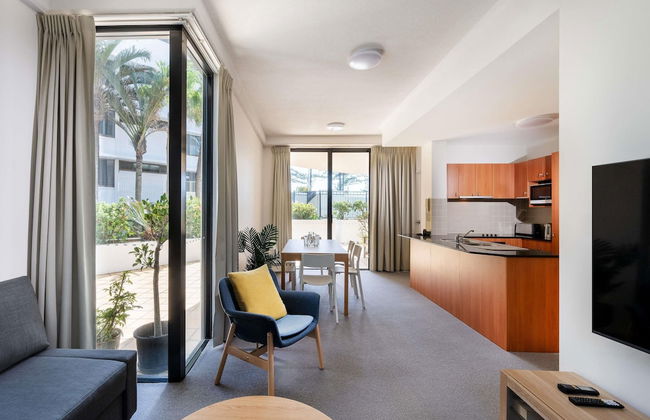 Mantra Coolangatta Beach - Photo 40