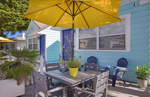 Steps to Beach & Downtown! Cozy Beach Bungalow #3 - Photo 6